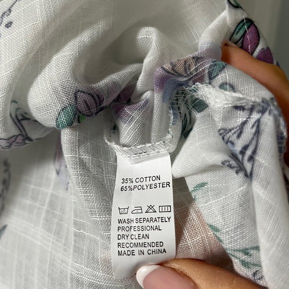 short sleeve flower top - Picture 2 of 2